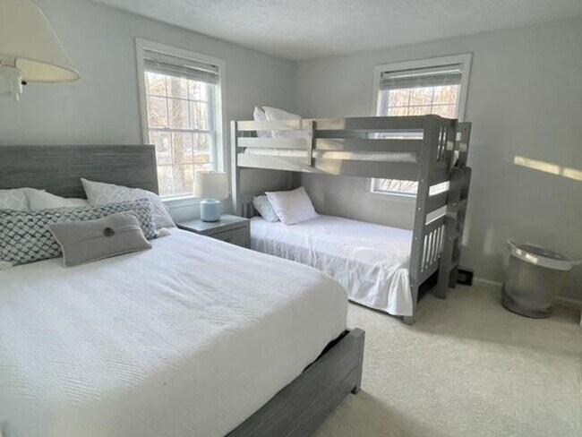 Building Photo - **WINTER RENTAL** Ready For Move In Now!