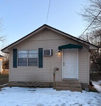 Building Photo - 220-226 E J St