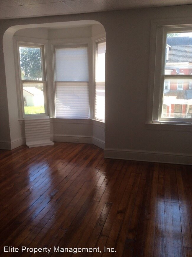 Building Photo - 3 br, 1 bath House - 600 Dallas St., Apt. 2