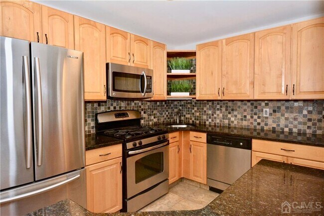 Foto del edificio - 1209 Stoneridge Cir
