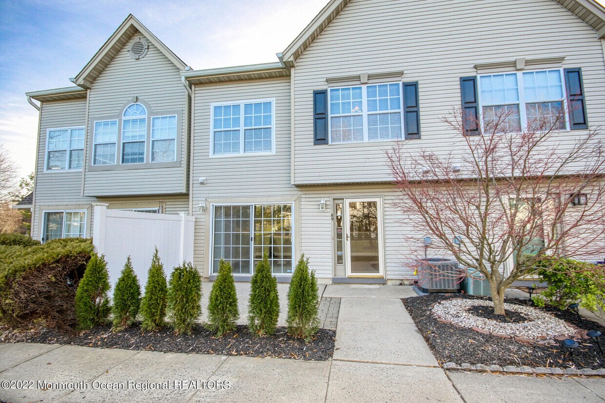 69 Dover Ct, Tinton Falls, NJ 07712 Condo for Rent in Tinton Falls
