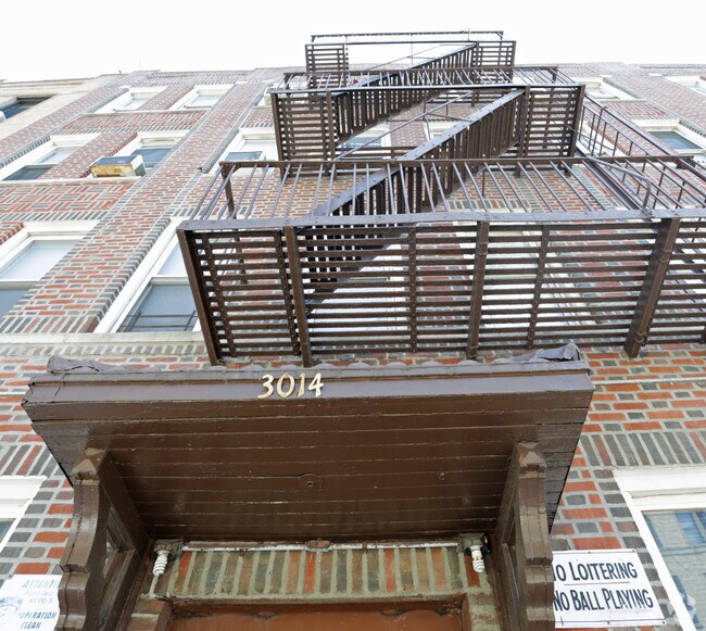 Building Photo - 3014 Holland