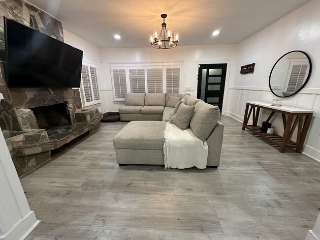 Foto del edificio - 2707 Cridge St