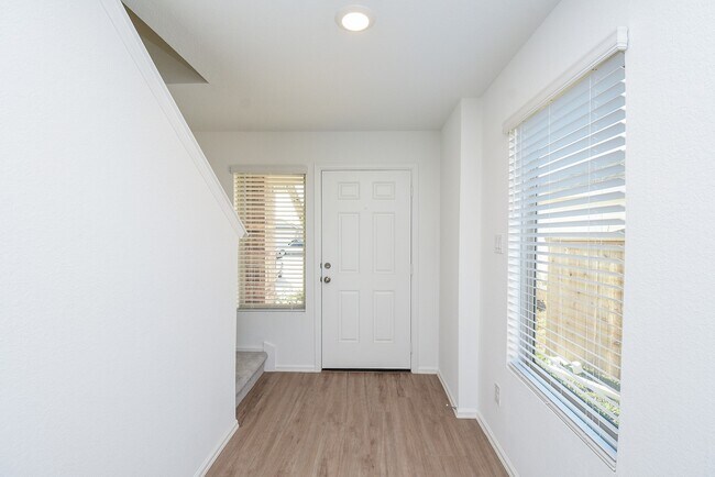 Foto del edificio - 18987 Panzini Dr