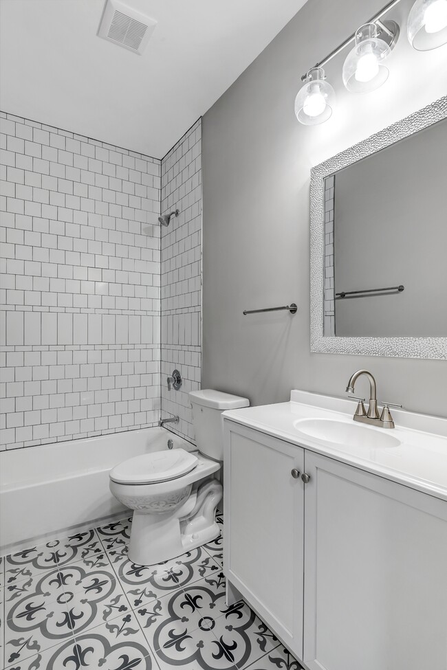Building Photo - 2806 Lafayette Ave