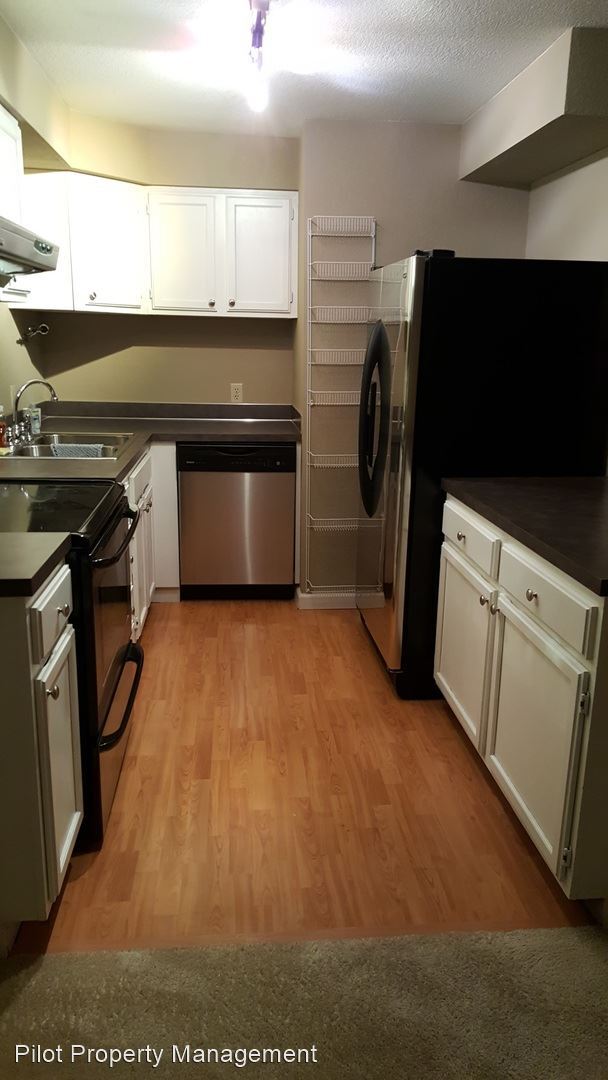 Foto del edificio - 703 N 105th St