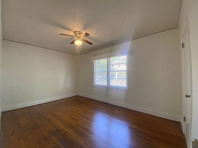 Building Photo - Shandon Area - 2-bedroom, 1-bath rental pr...