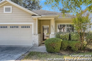 Foto del edificio - 23611 Silver Creek