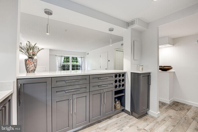 Foto del edificio - 7600 Tremayne Pl