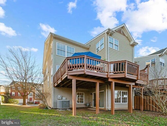 Building Photo - 47326 Sterdley Falls Terrace