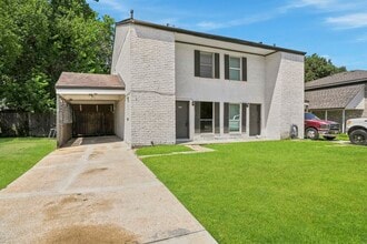 Building Photo - 4605 Orange Cir N