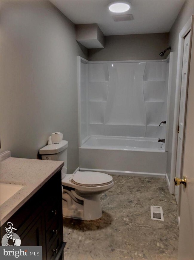 Foto del edificio - 3 Allison Pl