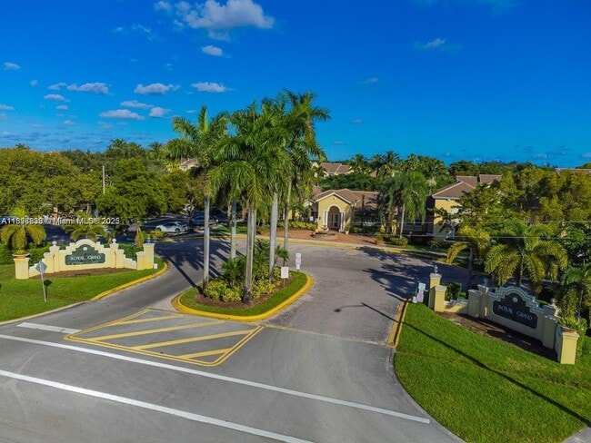 Building Photo - 2600 S University Dr