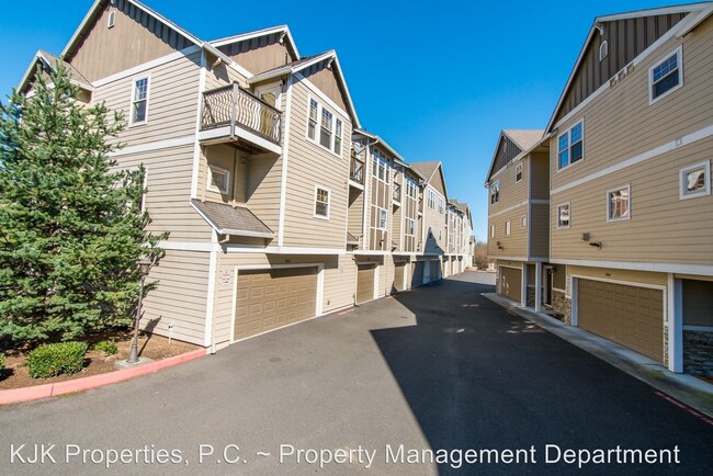 Building Photo - 308-394 SW Eastman Pkwy