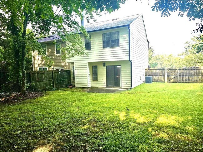 Foto del edificio - 8040 Creekstone Way