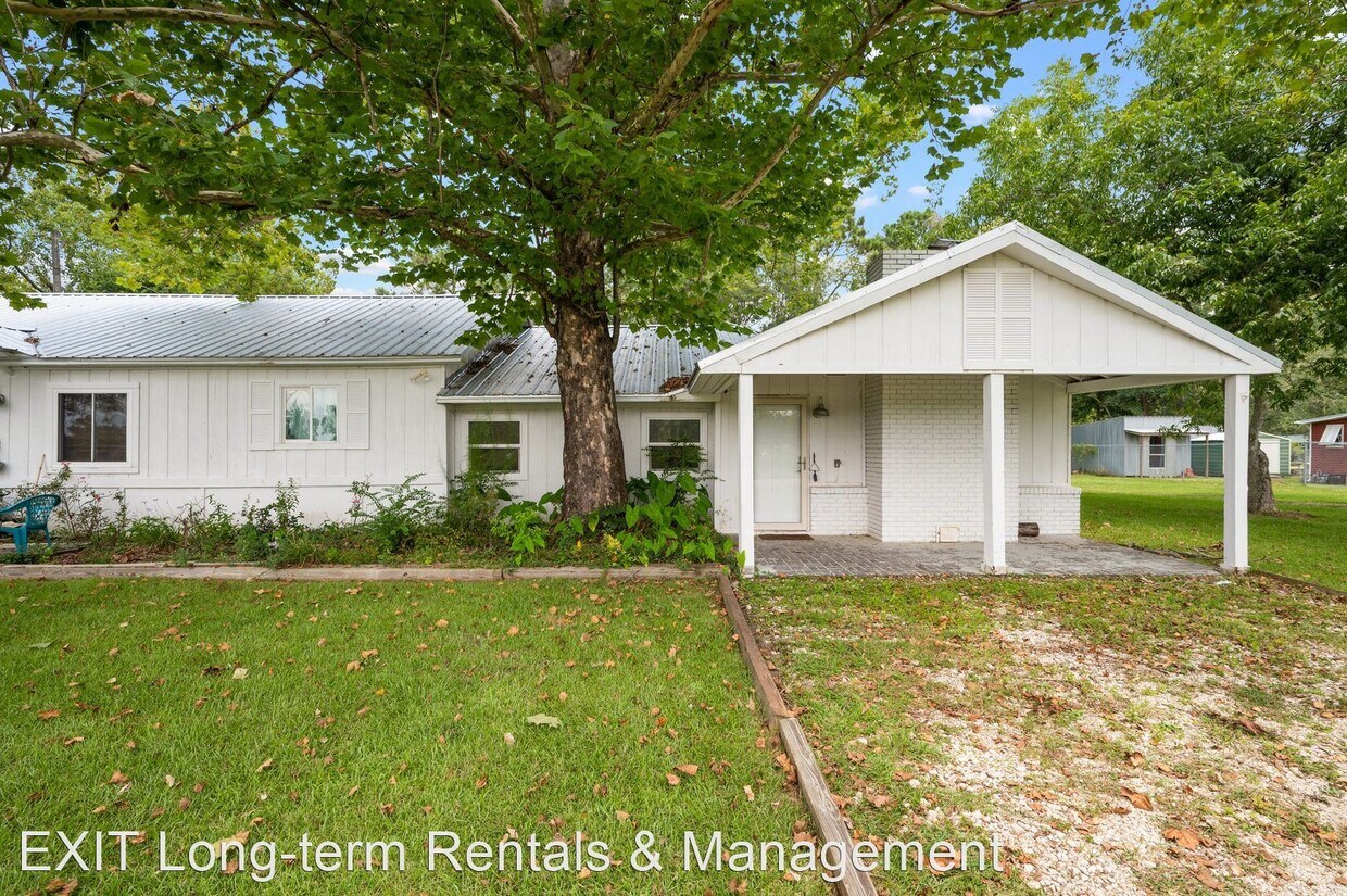 2 br, 1 bath House 24663 Chestnut Street... House Rental in Elberta