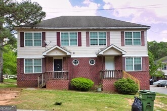 Building Photo - 501 Pine Park St