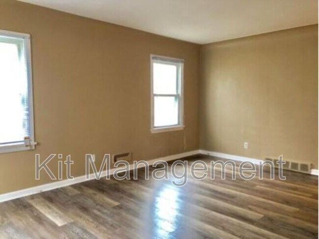 Foto del edificio - 744 Brinton Dr