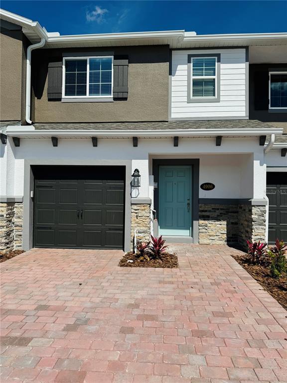 Foto del edificio - 4906 Livingston Ln