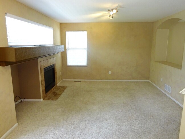 Foto del edificio - Beautiful 4 Bedroom Home In Parker - Piner...