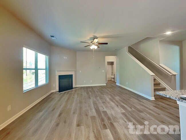 Foto del edificio - 767 Humphry Dr