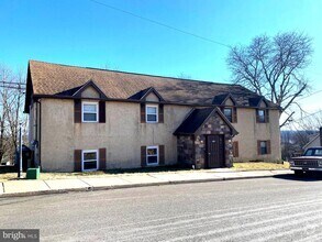 Building Photo - 205 Ridge Ave