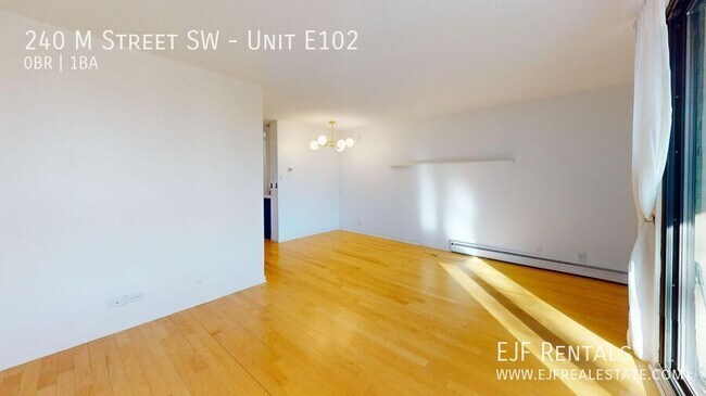 Foto del edificio - 240 M St SW