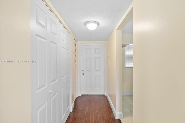 Building Photo - 8421 Lagos De Campo Blvd