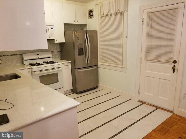 Building Photo - 2700 16th St S