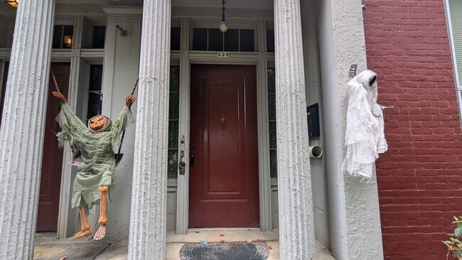 Foto del edificio - 220 4th St NE