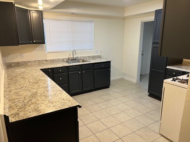 Foto del edificio - 14208 Neargrove Rd