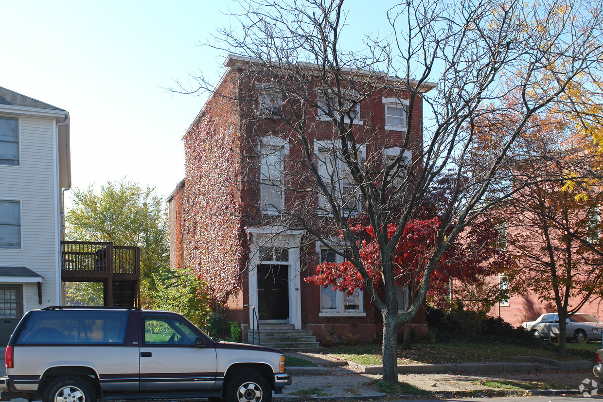 Primary Photo - 526 W Breckinridge St