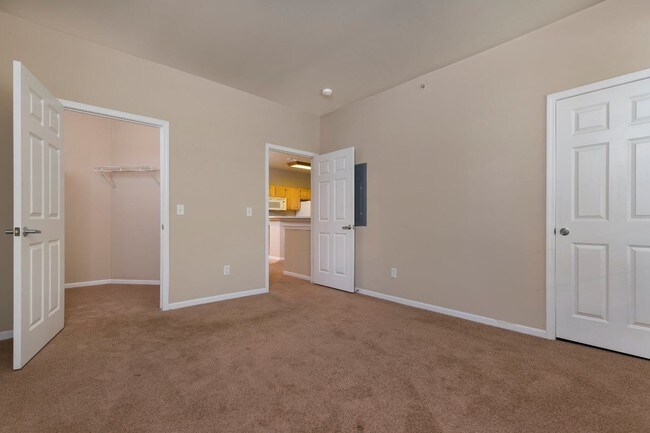 Foto del edificio - Town Commons Apartments