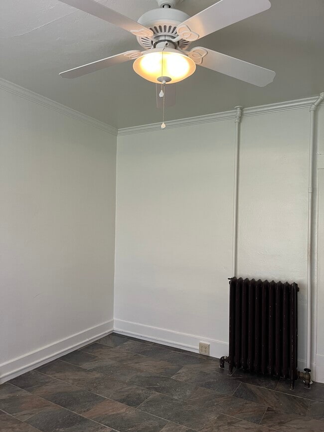 1st bedroom - 1112 N Wahsatch Ave