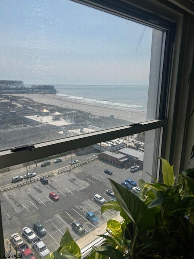 Foto del edificio - 2721 Boardwalk
