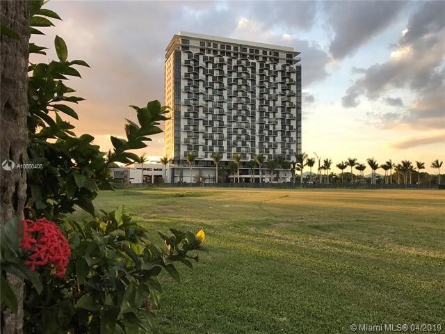 5300 Paseo 1901 - 5300  Paseo  1901