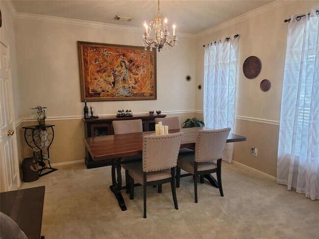 Foto del edificio - 1811 Greenway Village Dr
