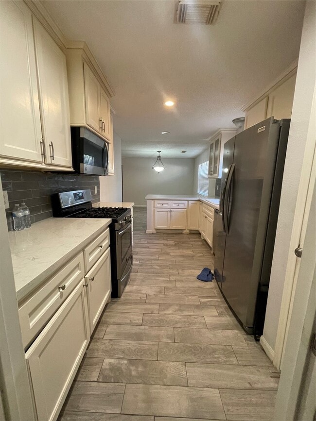 Building Photo - 11014 Landsbury Cir