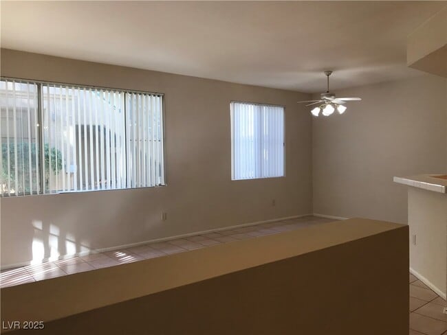Foto del edificio - 5155 W Tropicana Ave