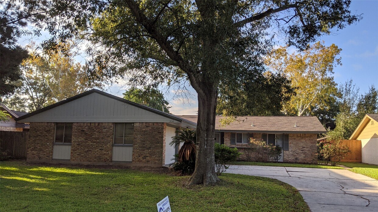 Foto principal - 1934 Huntress Ln