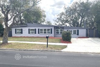 Building Photo - 6044 Yucatan Dr