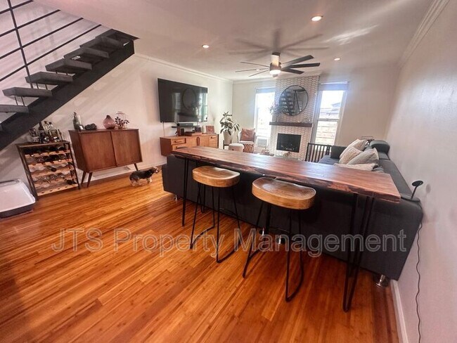 Foto del edificio - 3774 Keating St