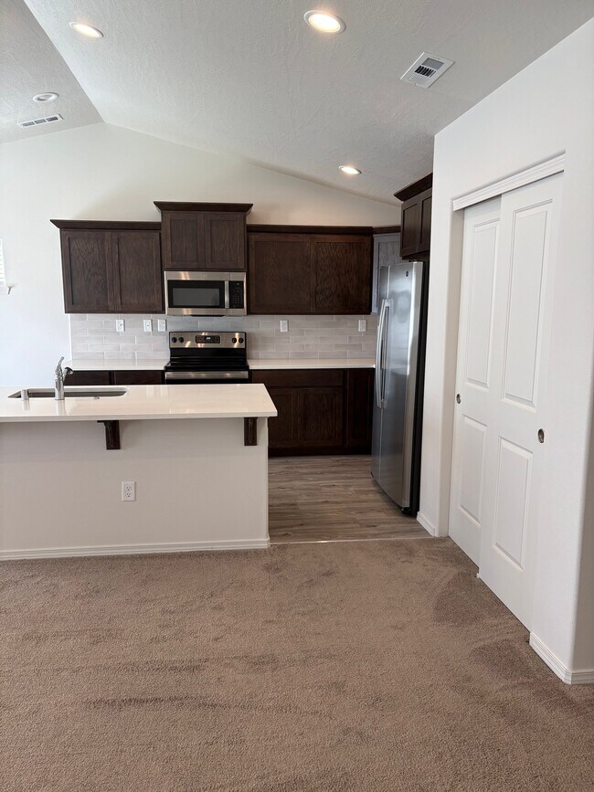 Building Photo - 4213 W Wood Ct