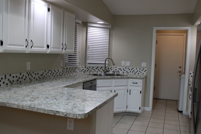 Foto del edificio - Beautiful 4 Bedroom Home in Midtown Fort C...