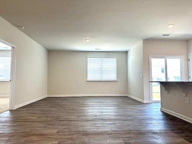 Foto del edificio - BRAND NEW HOME IN HOPKINS