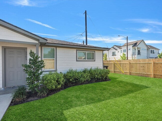 Foto del edificio - 2202 Solo St