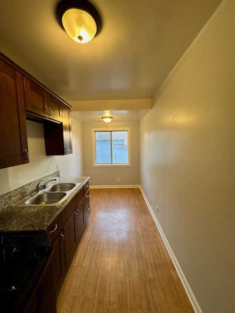 Foto del edificio - 1116 E Lexington Dr