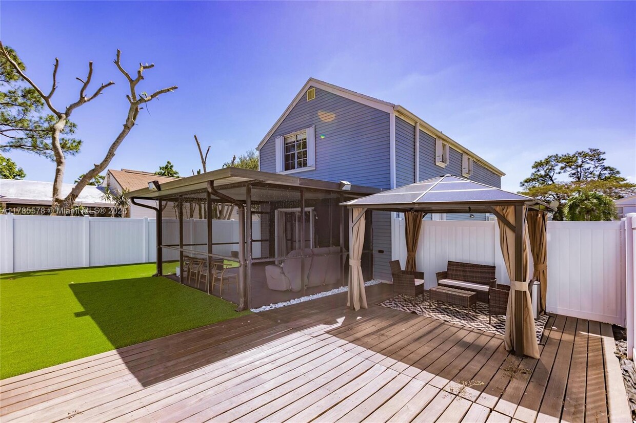 Foto principal - 1420 Dandelion Ln