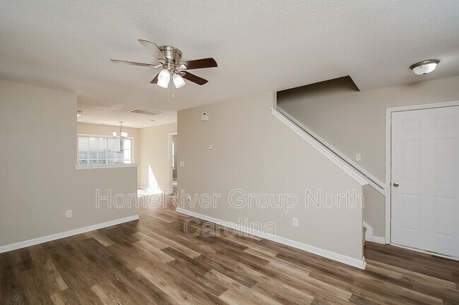 5320 Tomahawk Trail photo'
