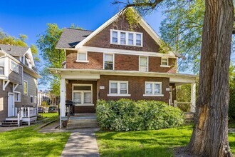 Building Photo - 286-288-288 E 13th Ave